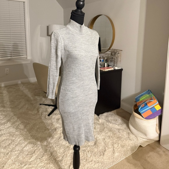 Missguided Sweater Dress - Picture 2 of 4